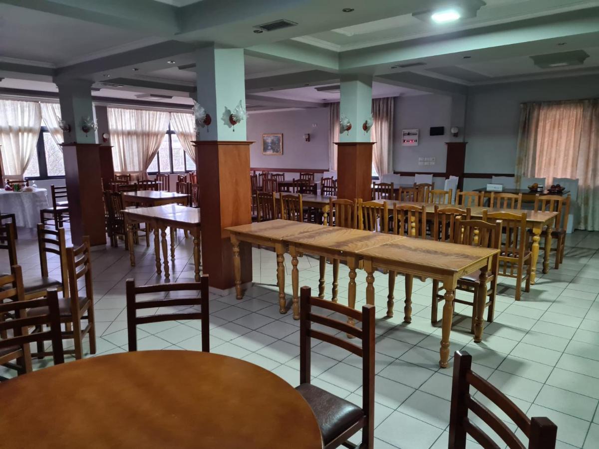 Privatunterkunft Bar Kafe Pjetri *