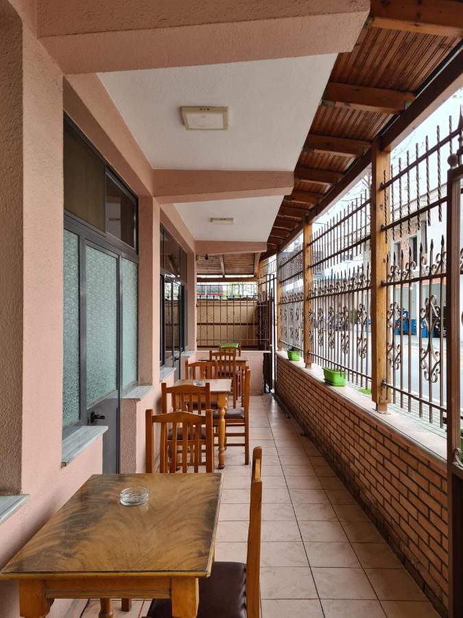 Privatunterkunft Bar Kafe Pjetri